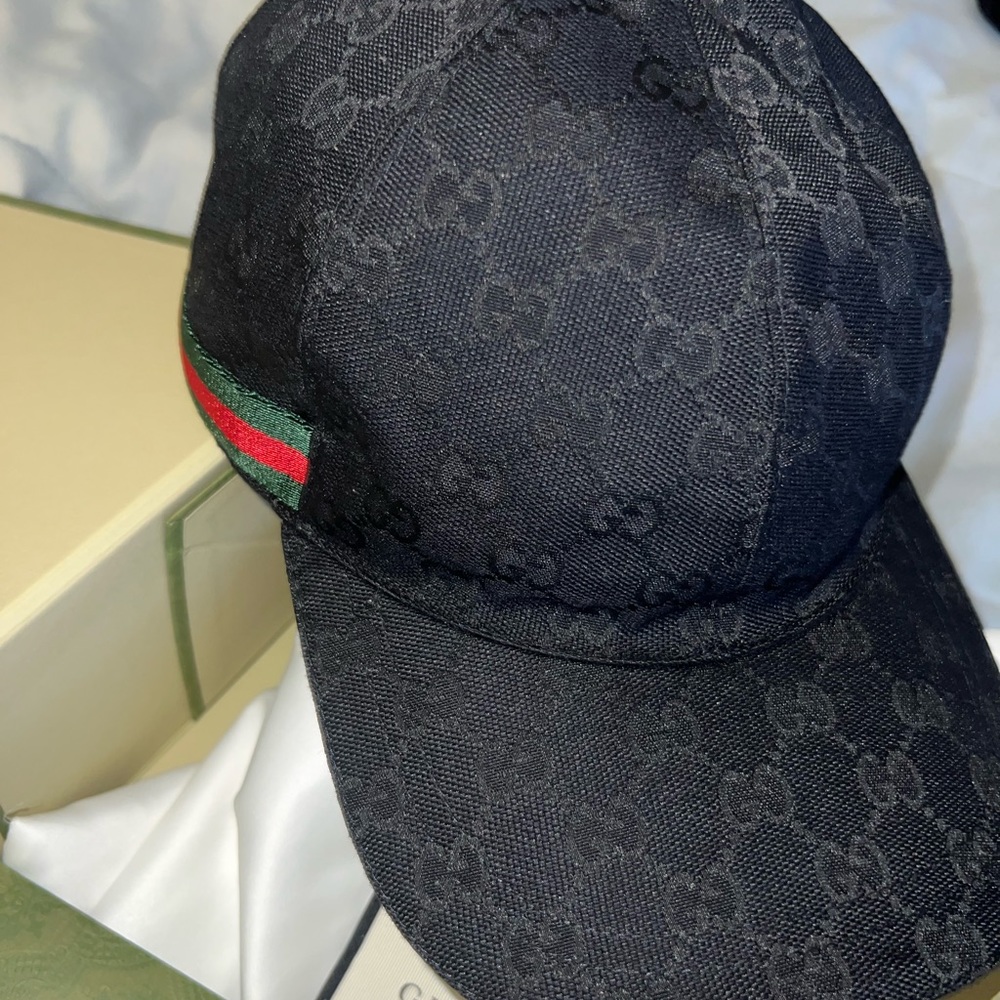 Black Gucci baseball/dad hat - Picture 4 of 8